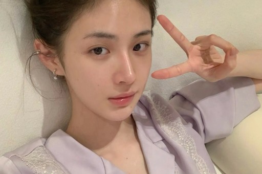 中秋晚会变“预制菜”？明星集体假唱穿帮主持人尬聊太敷衍